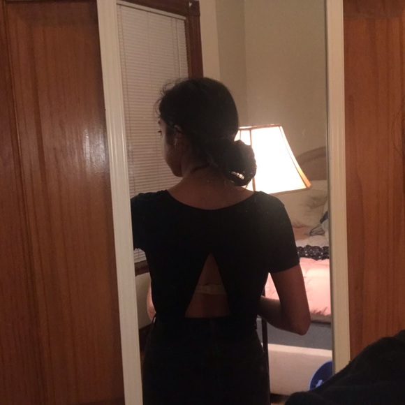 Black crop top - Picture 2 of 3